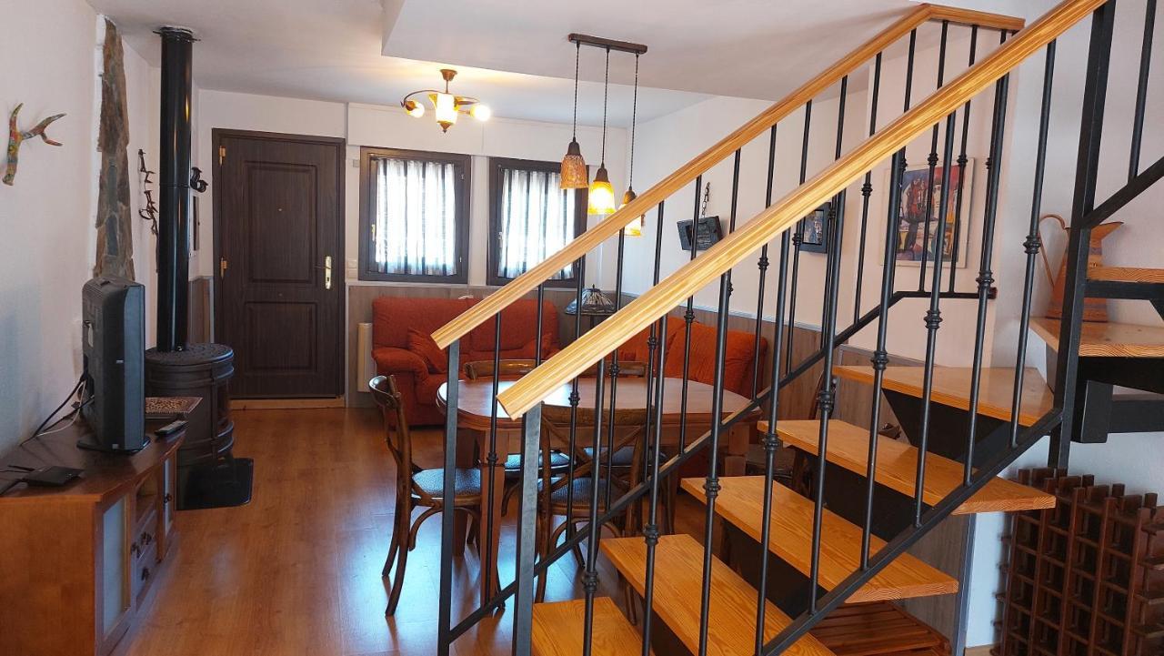 Apartamentos Castiello De Jaca 3000 Екстериор снимка