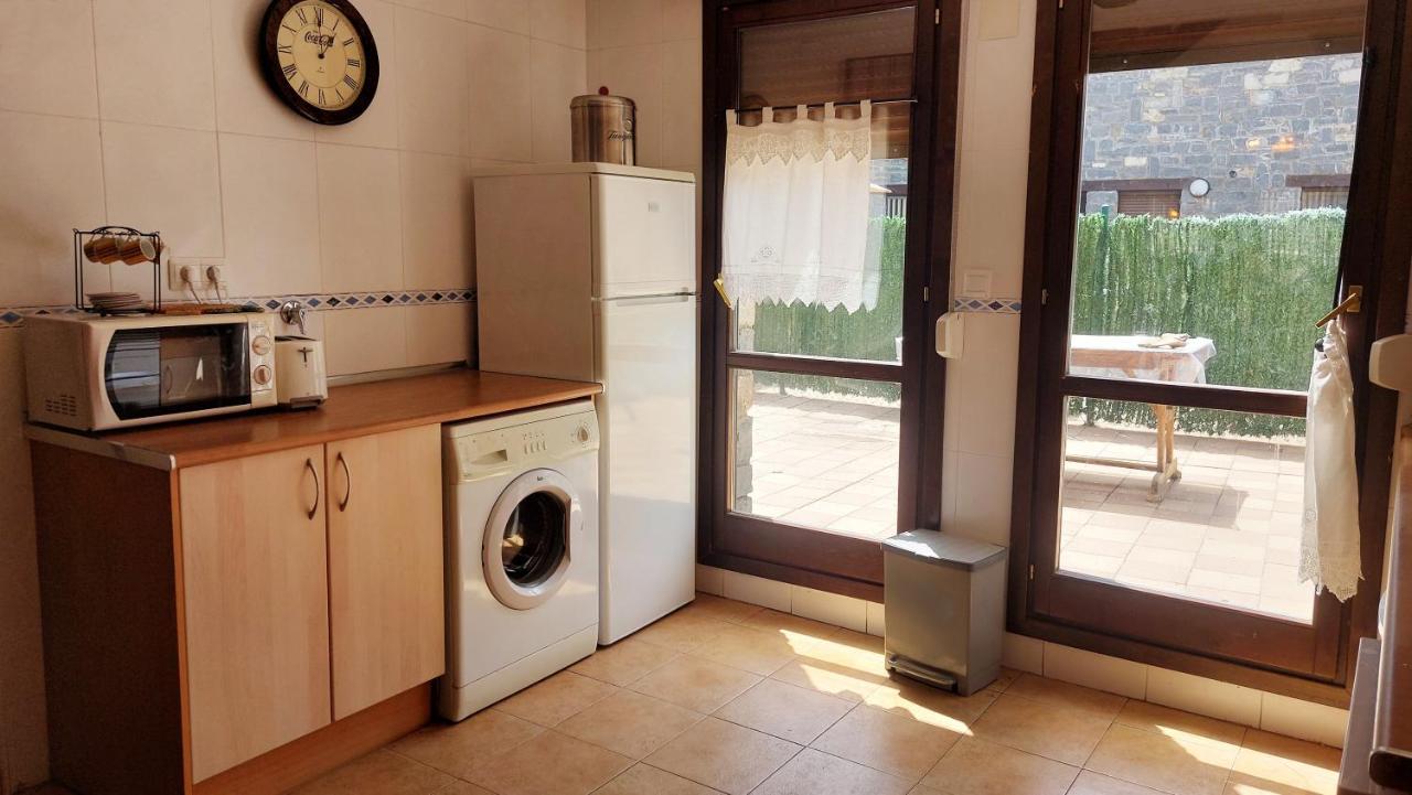 Apartamentos Castiello De Jaca 3000 Екстериор снимка
